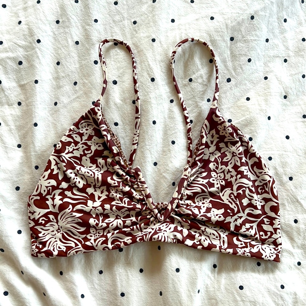 Acacia top brown batik